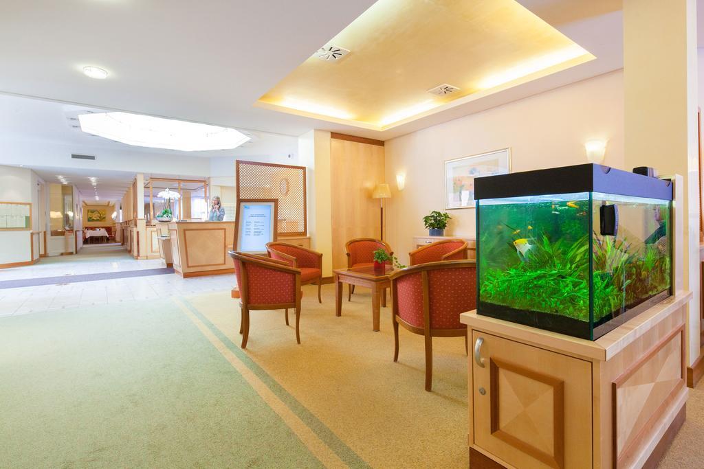 Gda Hotel Hildastift Am Kurpark Wiesbaden Esterno foto